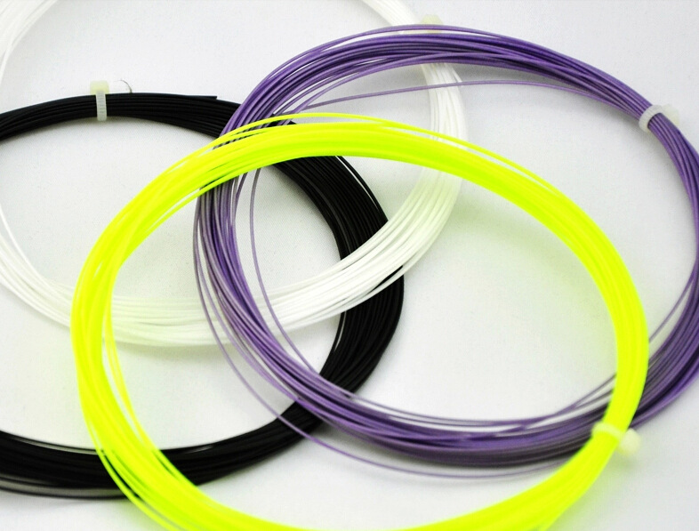 初學(xué)者該怎么選擇羽毛球線?