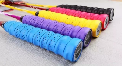 羽毛球拍手把上的手膠該怎么選擇？